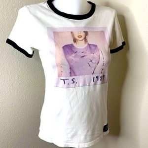 Taylor Swift 1989 Polaroid Concert World Tour Ringer Band Shirt Women's Sz M